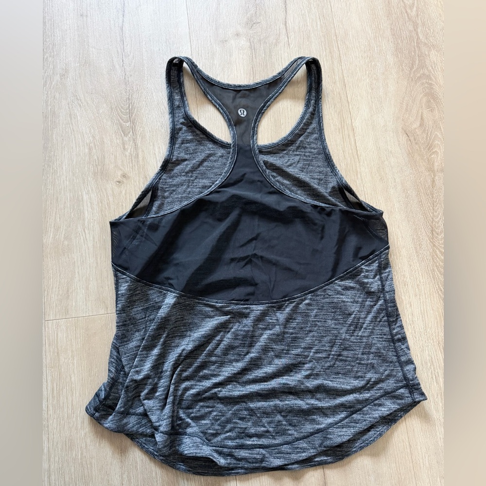 Lululemon Women's Gray and Black mesh Tank Top size small